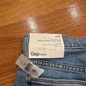GAP Women's Light Blue High Rise Skinny Jeans